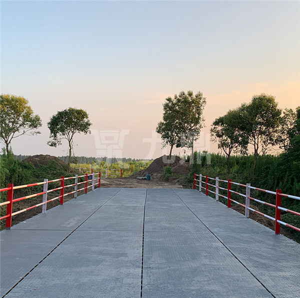 自动升降可伸缩悬臂货架太仓长臂猿推出创新伸缩货叉专利提升物流精准度和效率！